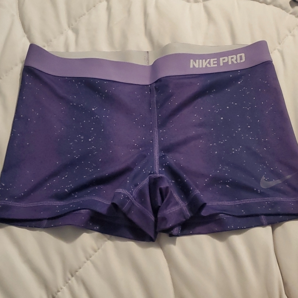 Nike Pro Booty shorts